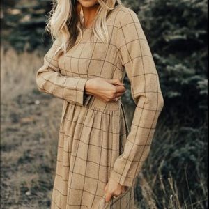 Roolee Mom Dress in Gold (Nursing Friendly)